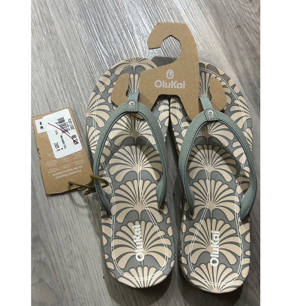 OluKai Womens U'i Flip Flop Sandals 8 Silver Pine Pattern new with tags